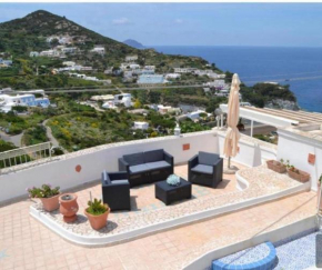Chery, Ponza